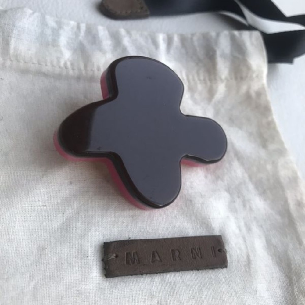 Marni. Unique two-tone Pin Brooch 3/3 Made In Italy